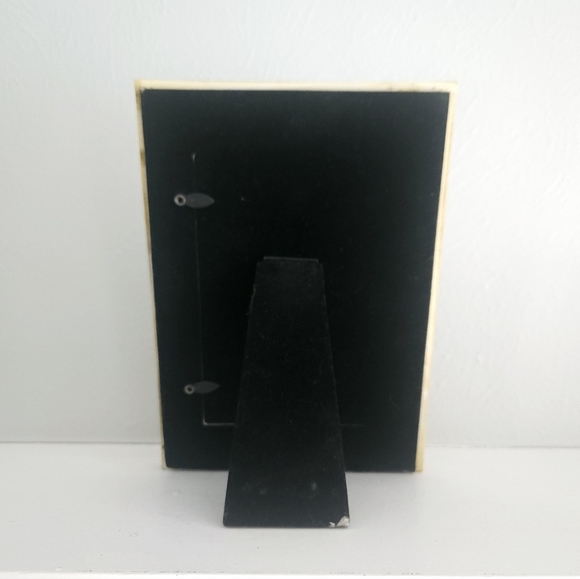 Vintage Fusion By Concepts Floral Engraved Frame - Picture 4 of 6